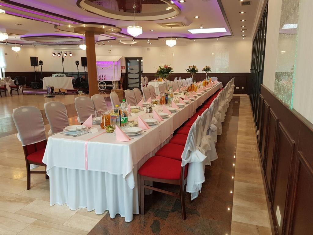 Hotel Texicana Sulechów Екстериор снимка