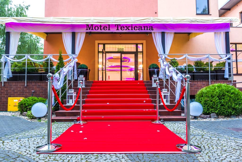 Hotel Texicana Sulechów Екстериор снимка