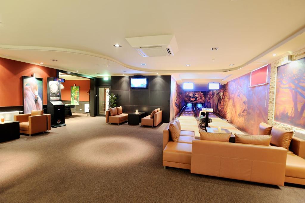 Hotel Texicana Sulechów Екстериор снимка