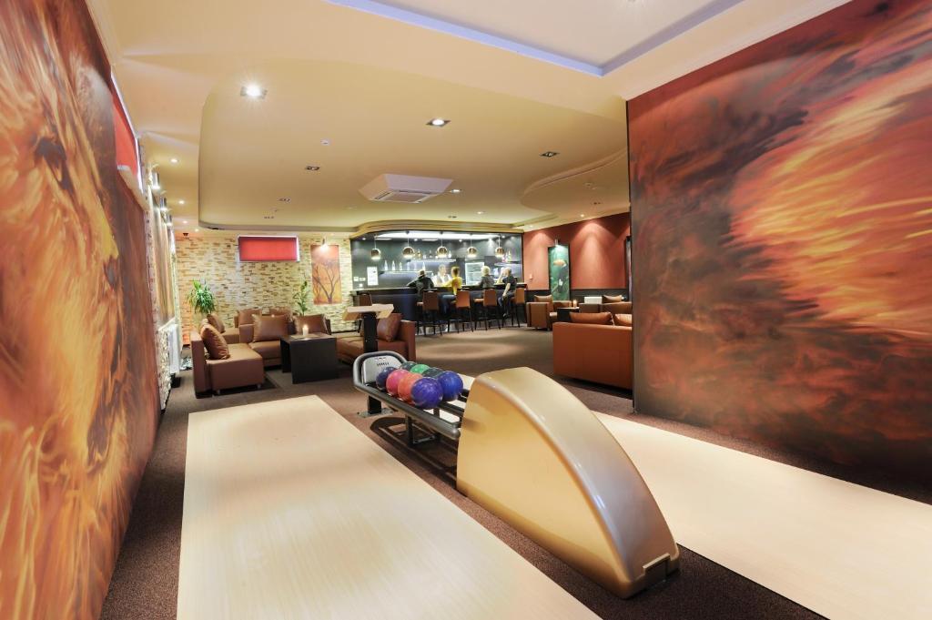 Hotel Texicana Sulechów Екстериор снимка
