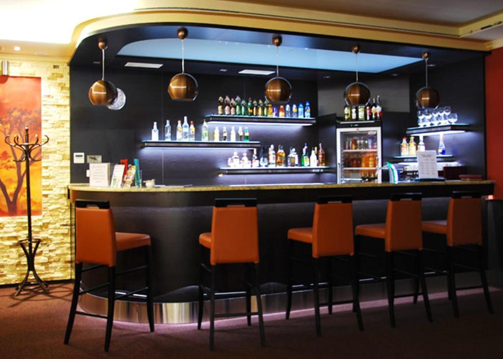 Hotel Texicana Sulechów Екстериор снимка