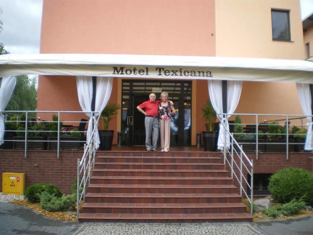 Hotel Texicana Sulechów Екстериор снимка