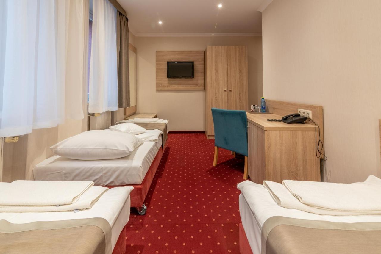 Hotel Texicana Sulechów Екстериор снимка