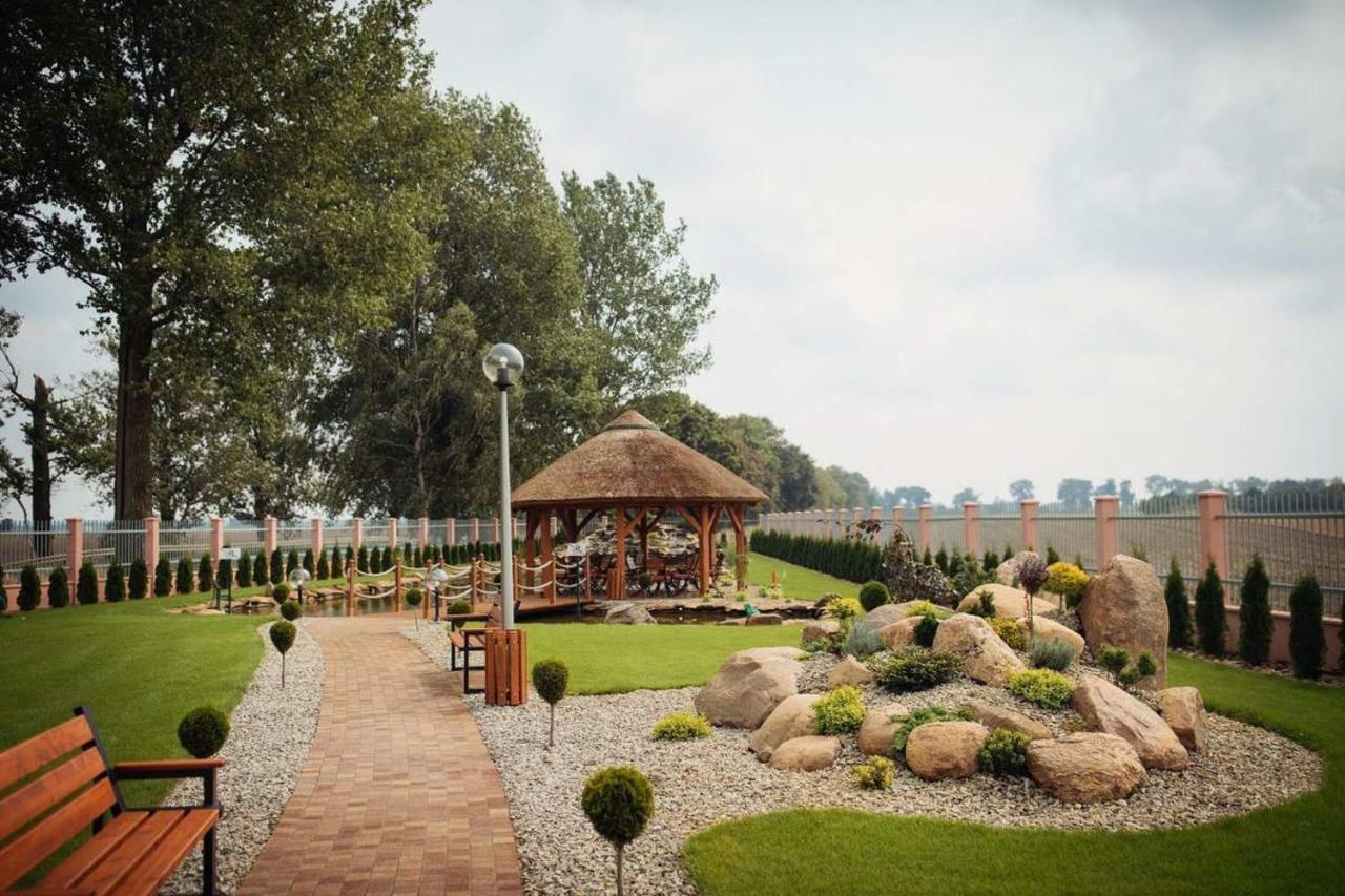 Hotel Texicana Sulechów Екстериор снимка