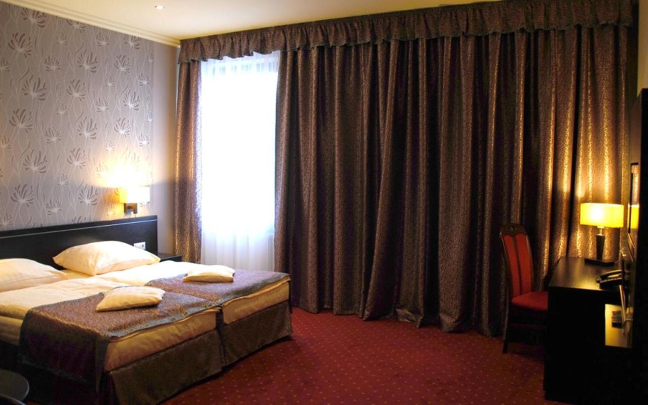 Hotel Texicana Sulechów Стая снимка